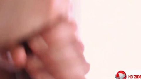 Holly Michaels' Explicit 1080p事后性交瑜伽经典