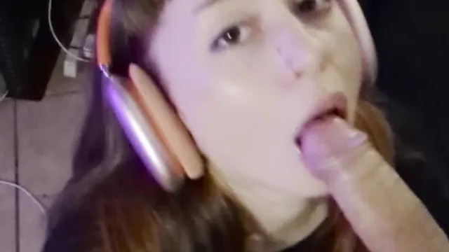 Roommates′ Bodies Used For Pleasure While Taking A Work Break