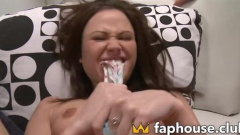 Sidnee Jennings, Devouring Hot Slut, Craves Intense Cum Drenchings!