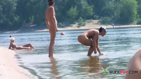 Naked Playful Teen Blonds Caught Beach淫拍