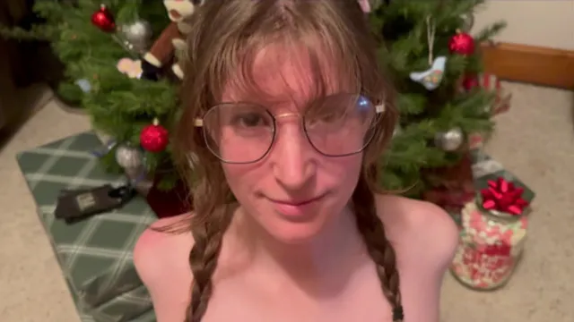 Teen Miss Summer Monarch Filled My Pleasure With All Holes For Xmas!