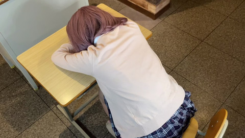 麻辣烫湿透紧身衣，狂野吮吸不停歇