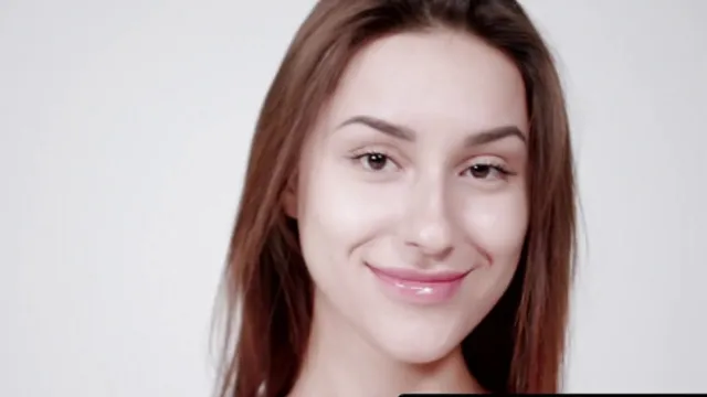 All-natural brunette Angelina S teases naked solo