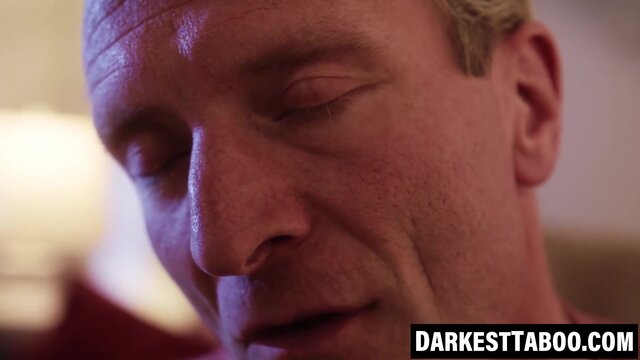 Creepy Clarke Kent seduces reluctant teen Aria