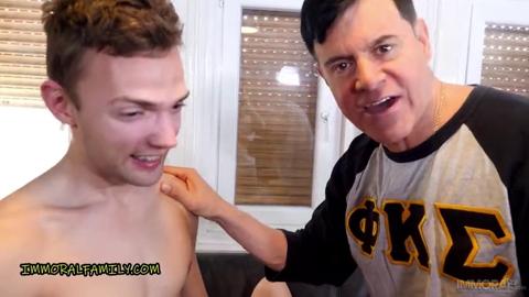 Teen beauty's huge juggs squirt on stepfather's cock🍆