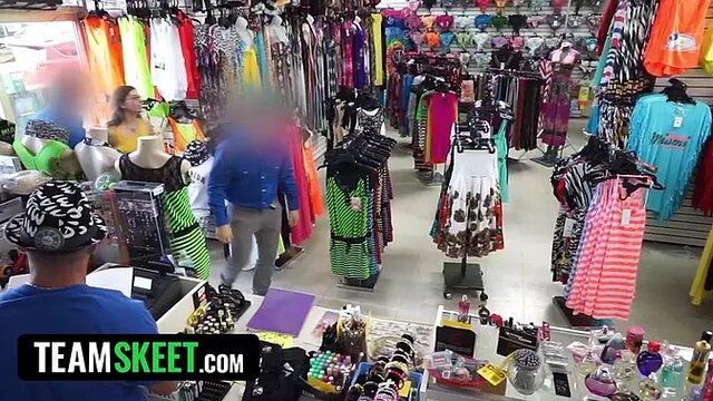 Melody Marks: Schoolgirl's Blowjob Secret