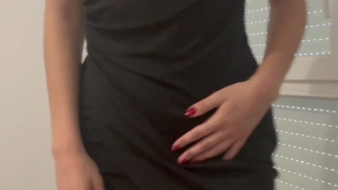 Hellolimoonoff striptease en tenue de soirée