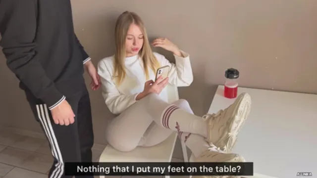 Disobedient Girlfriend Spread Her Legs on the Table and Got Fucked for It