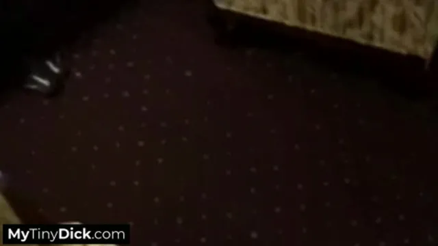 Little cock🍆 receives an amazing blowjob