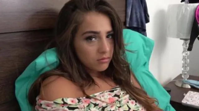 PERVY STEPFADE - I Can′t Resist Playing With Her (Levi Cash &mdash;  want_to_play &mdash;  Sofie Reyez)