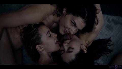 Blazing Threeway Frenzy - Insatiable Cunts Satisfy Their Cravings for Non-Stop Squirting Frenzy