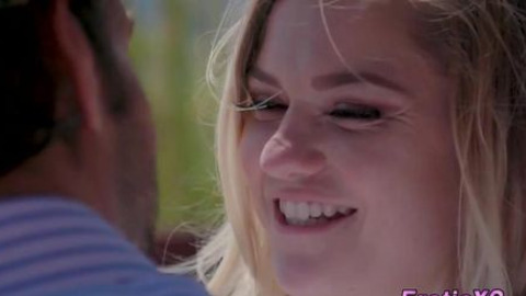 Cute Teen Gets Pussy🌮️ Kissed